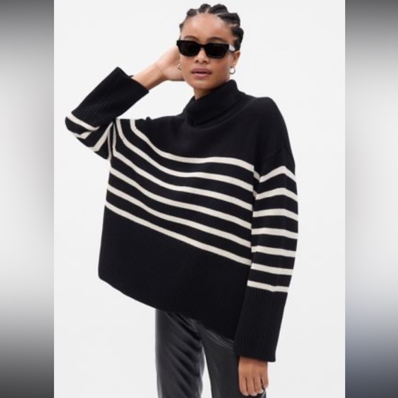 GAP Sweaters - Gap 24/7 Split Hem Turtleneck Sweater Size Small Oversized Black White Stripes